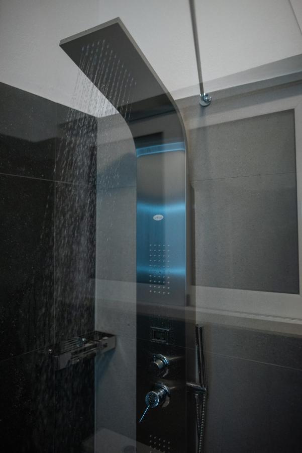 شقة Noho Boutique , Premium Living Lazeon 7 أثينا المظهر الخارجي الصورة